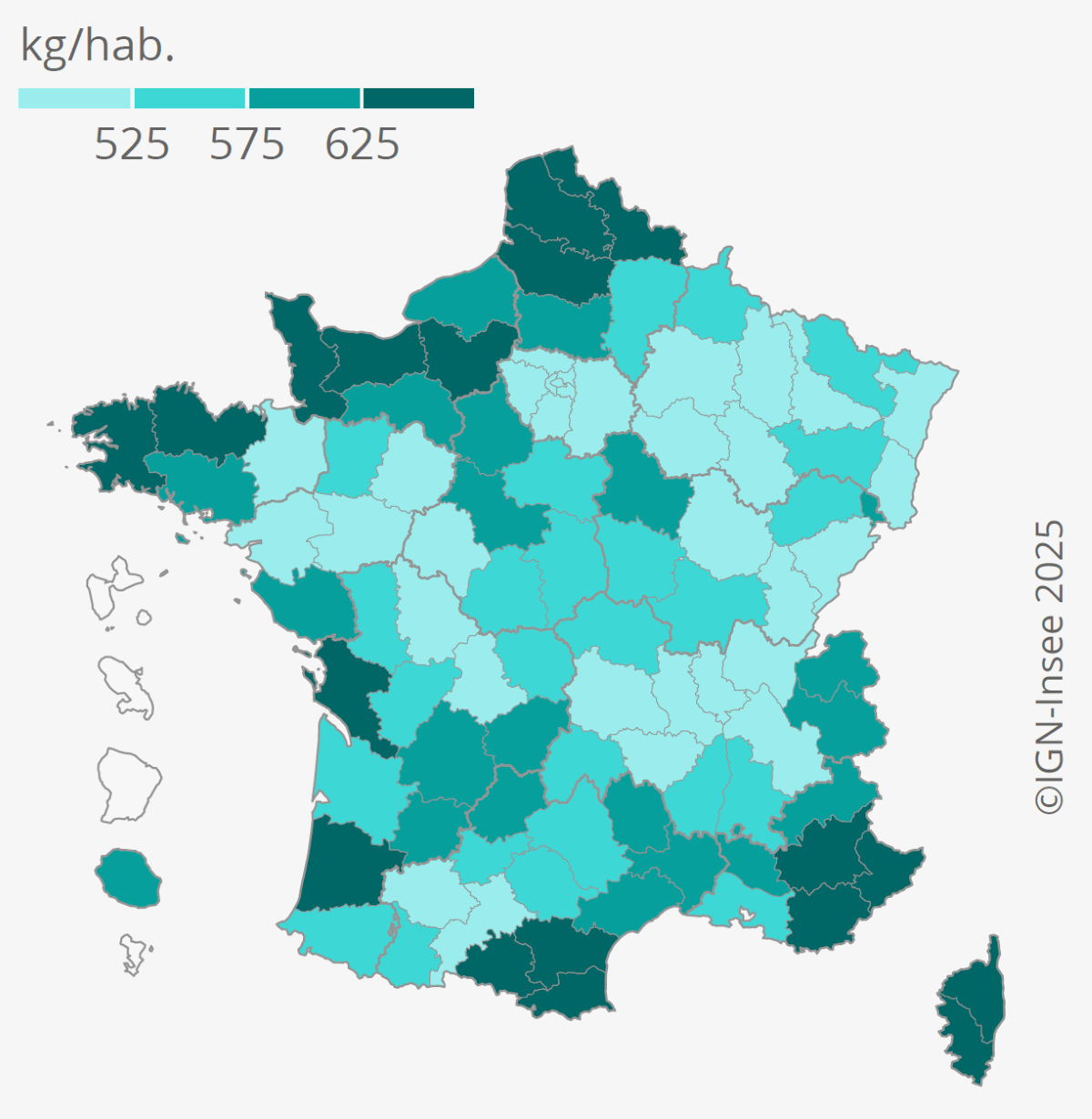 Cette carte présente les quantités de déchets ménagers et assimilés collectées par habitant en France métropolitaine en 2021, exprimées en kilogrammes par habitant (kg/hab.), hors déblais et gravats. Elle illustre la répartition territoriale de ces déchets à l’échelle départementale. Les nuances de couleur vont des teintes les plus claires (autour de 525 kg/hab.) aux plus foncées (plus de 625 kg/hab.), indiquant des volumes collectés croissants.